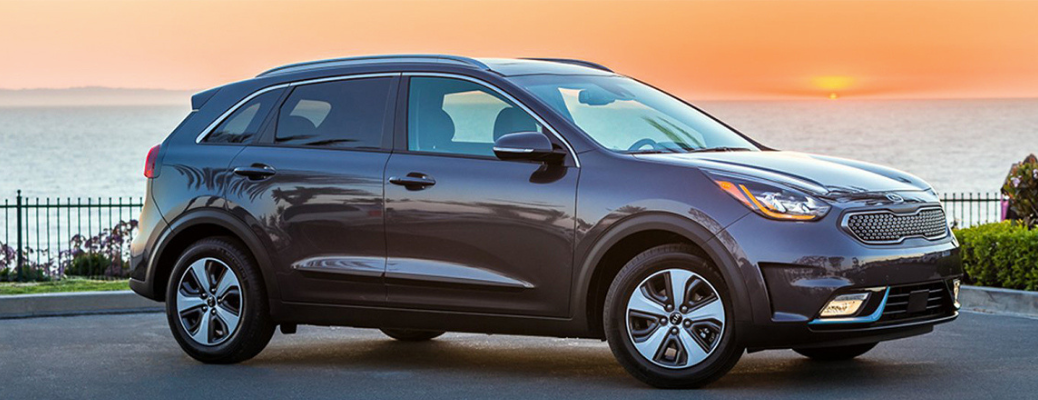 Side view of the 2018 Kia Niro Plug-In Hybrid