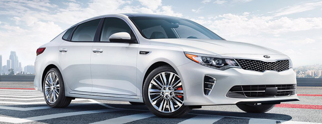 Side view of the 2018 Kia Optima