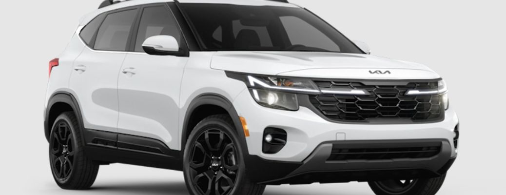 front quarter view of the 2024 Kia Seltos SX