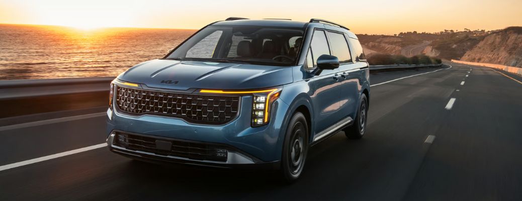 front view of the 2026 Kia Carnival MPV