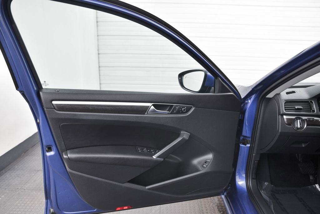 2017 Volkswagen Passat 1.8T SE