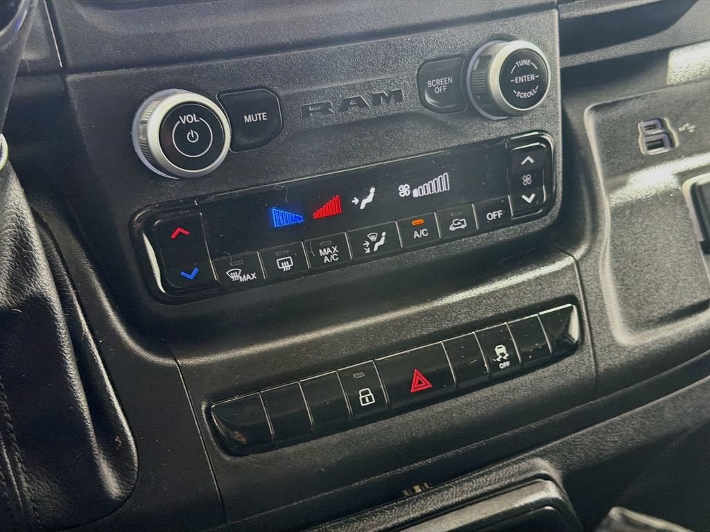 2025 RAM ProMaster Cargo Van Tradesman