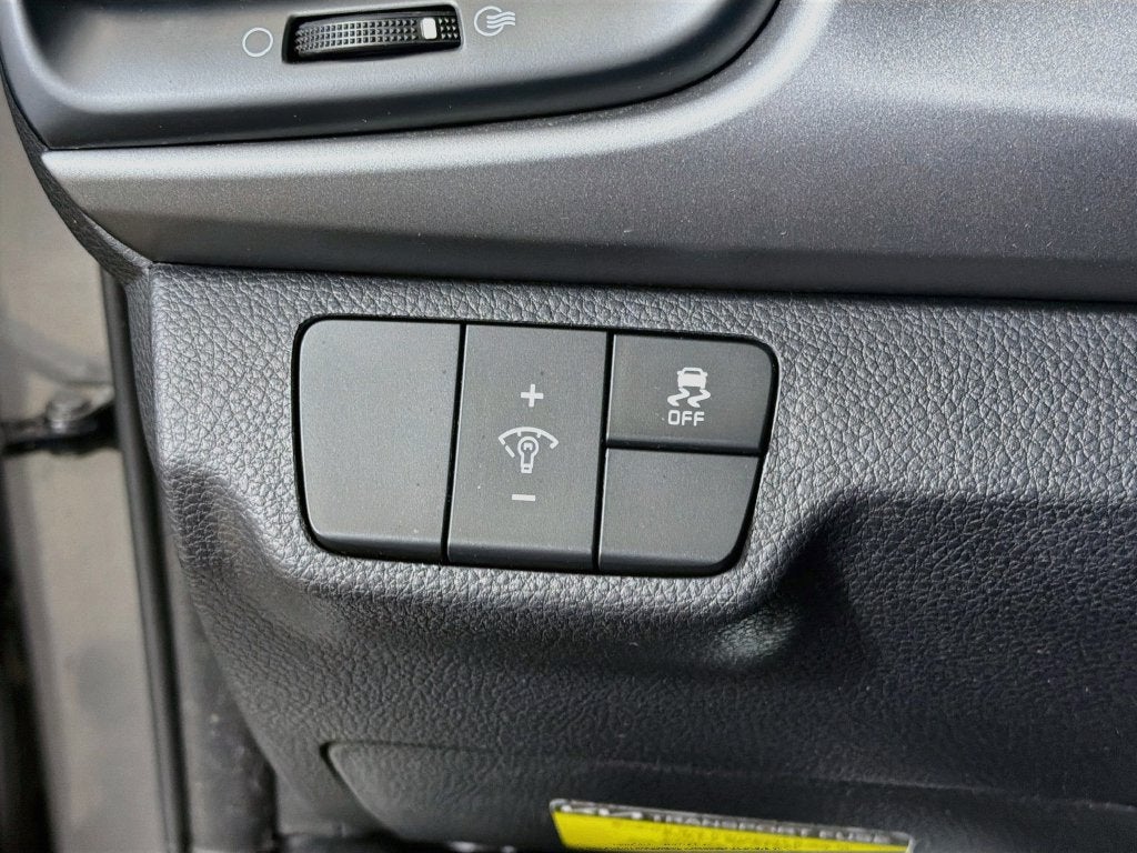 2022 Kia Rio S