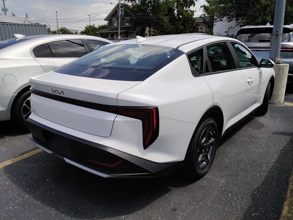 2025 Kia K4 LXS