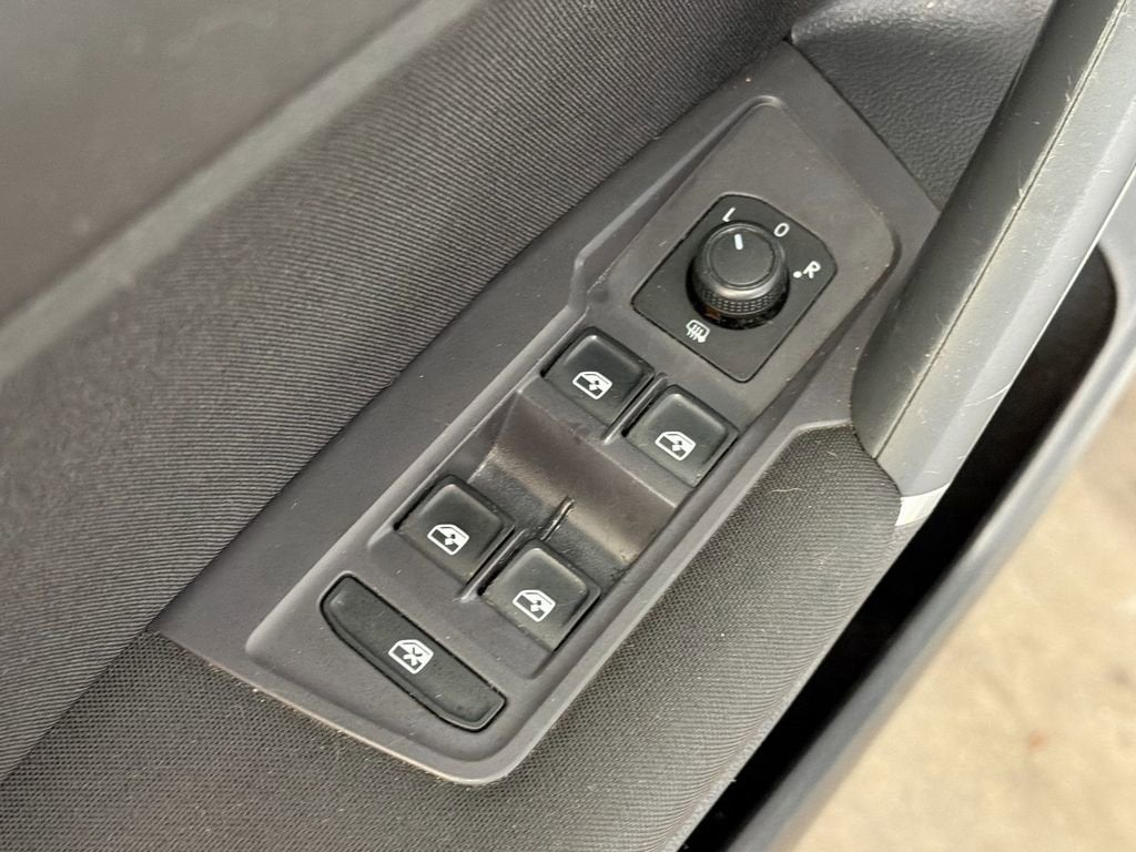 2018 Volkswagen Tiguan S