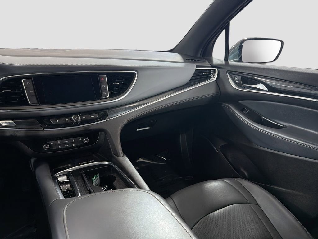 2022 Buick Enclave Essence