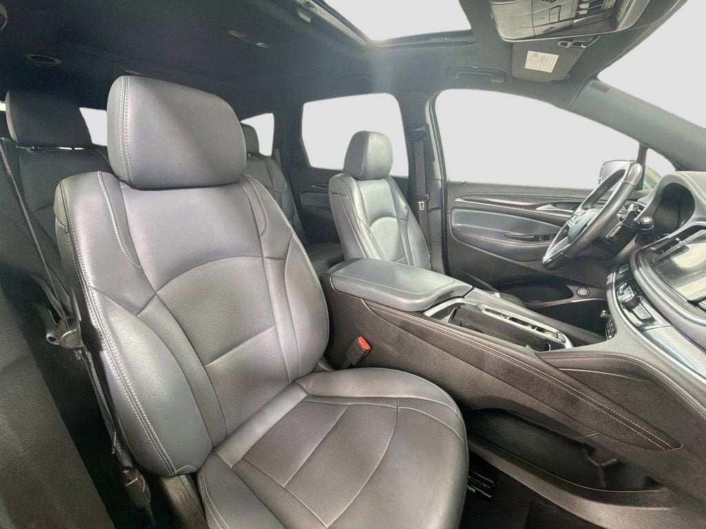 2022 Buick Enclave Essence