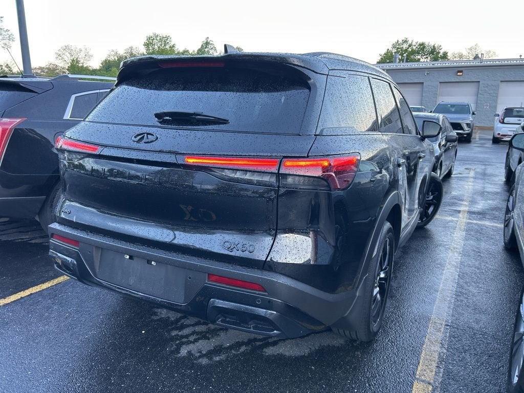 2025 INFINITI QX60 LUXE