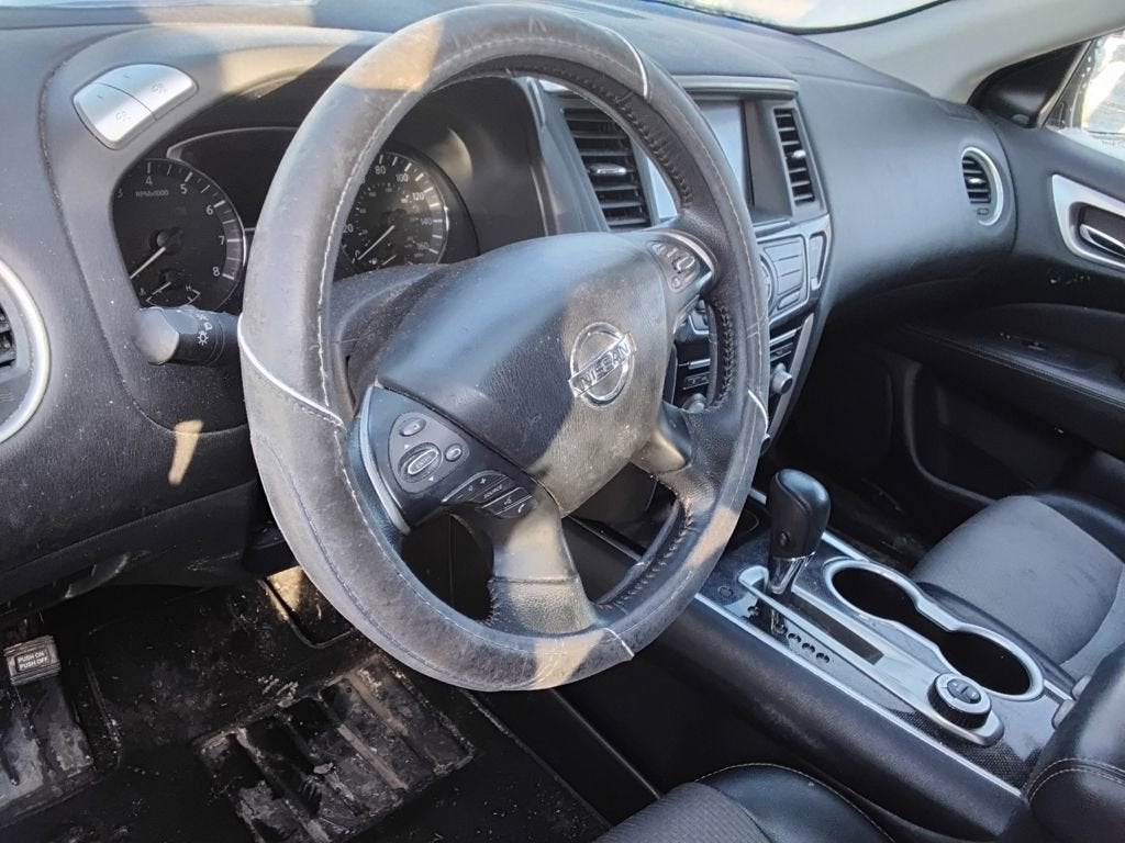 2019 Nissan Pathfinder SV