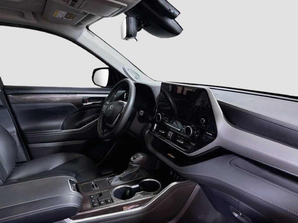 2024 Toyota Highlander Hybrid Platinum