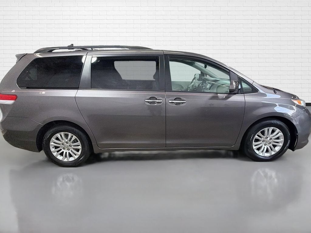 2014 Toyota Sienna XLE