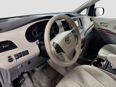 2014 Toyota Sienna XLE