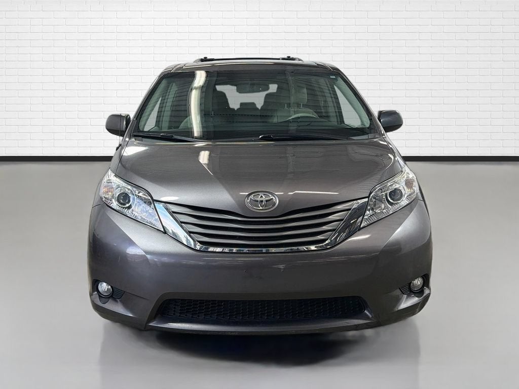 2014 Toyota Sienna XLE