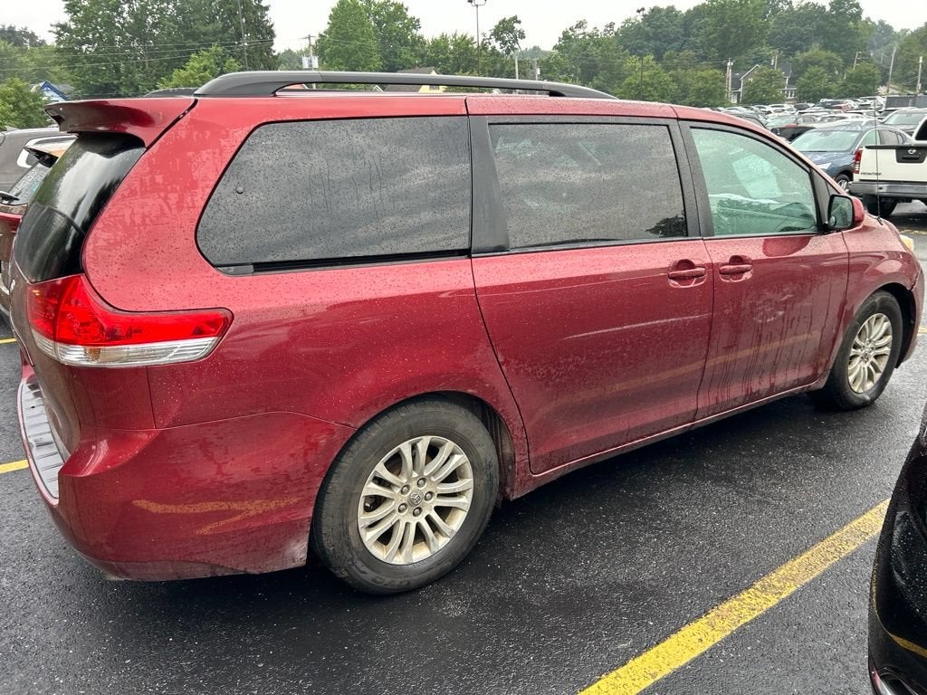 2012 Toyota Sienna XLE AAS