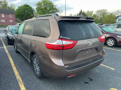 2019 Toyota Sienna XLE Auto Access Seat