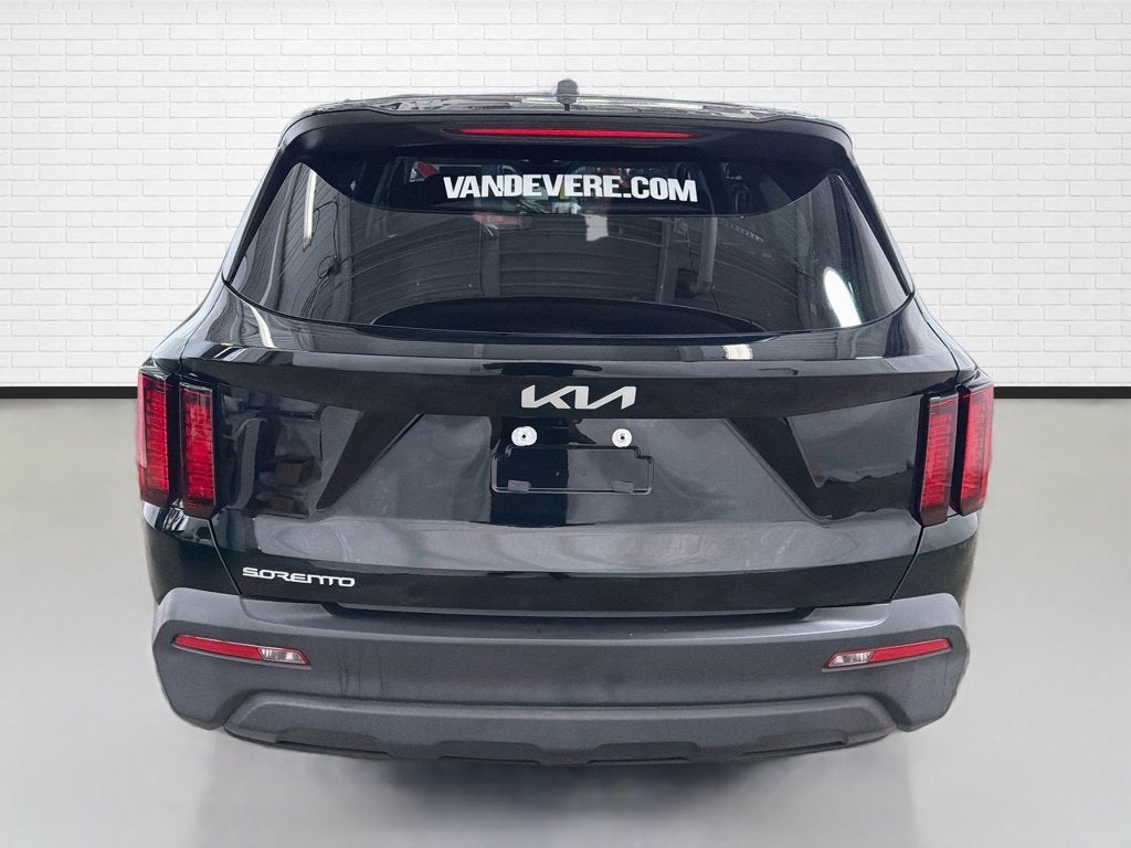 2023 Kia Sorento LX