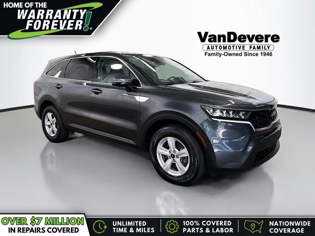 2022 Kia Sorento LX