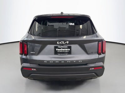2022 Kia Sorento LX