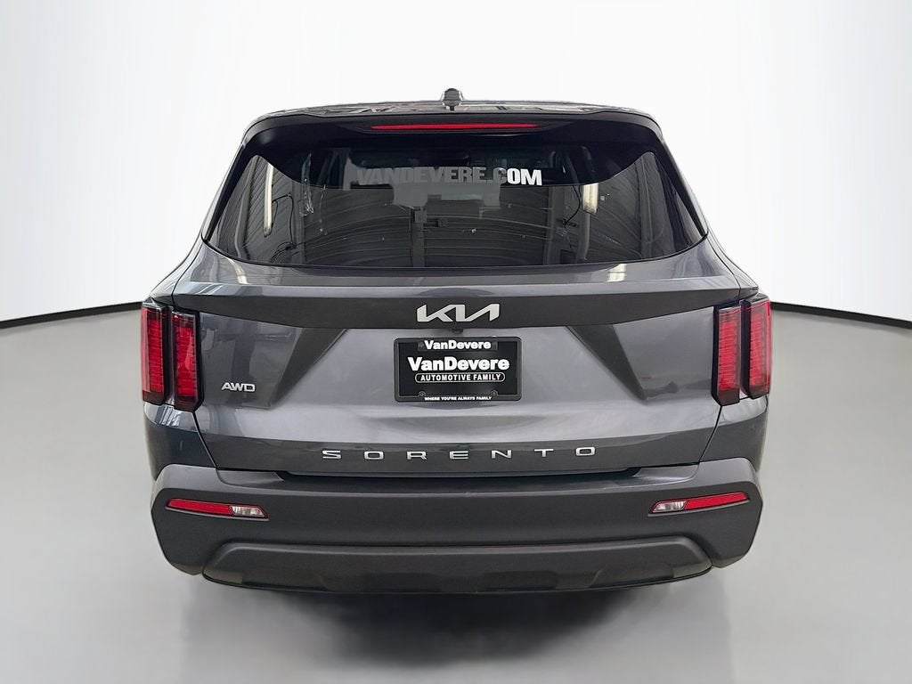 2022 Kia Sorento LX