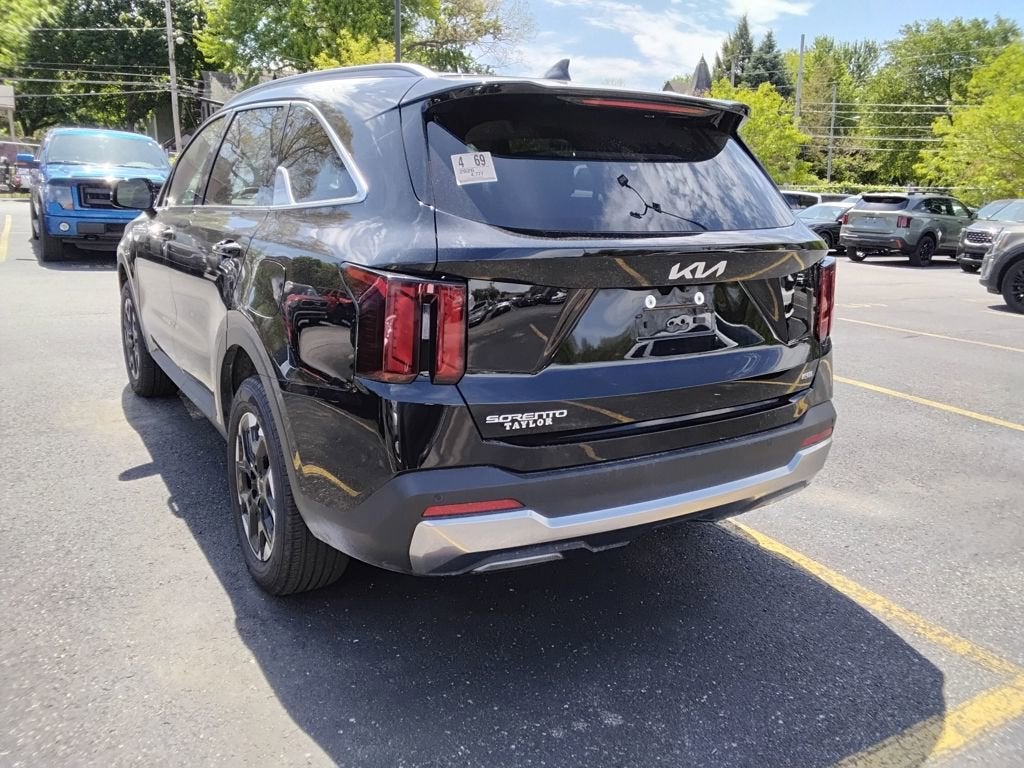 2024 Kia Sorento S
