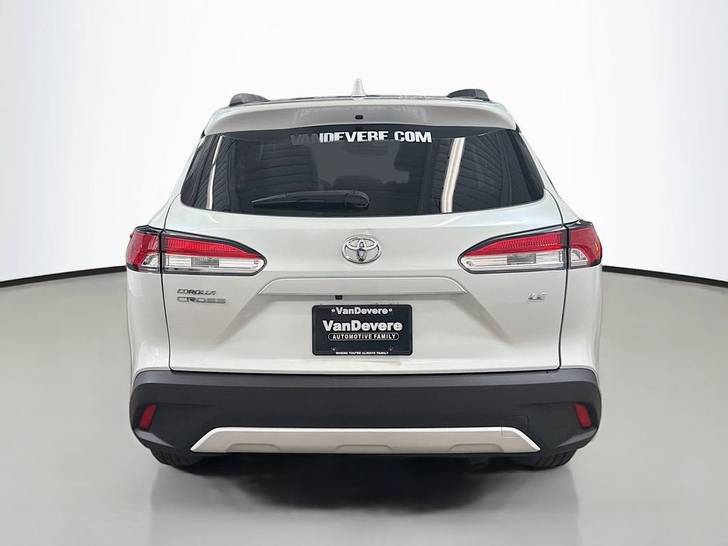 2024 Toyota Corolla Cross LE