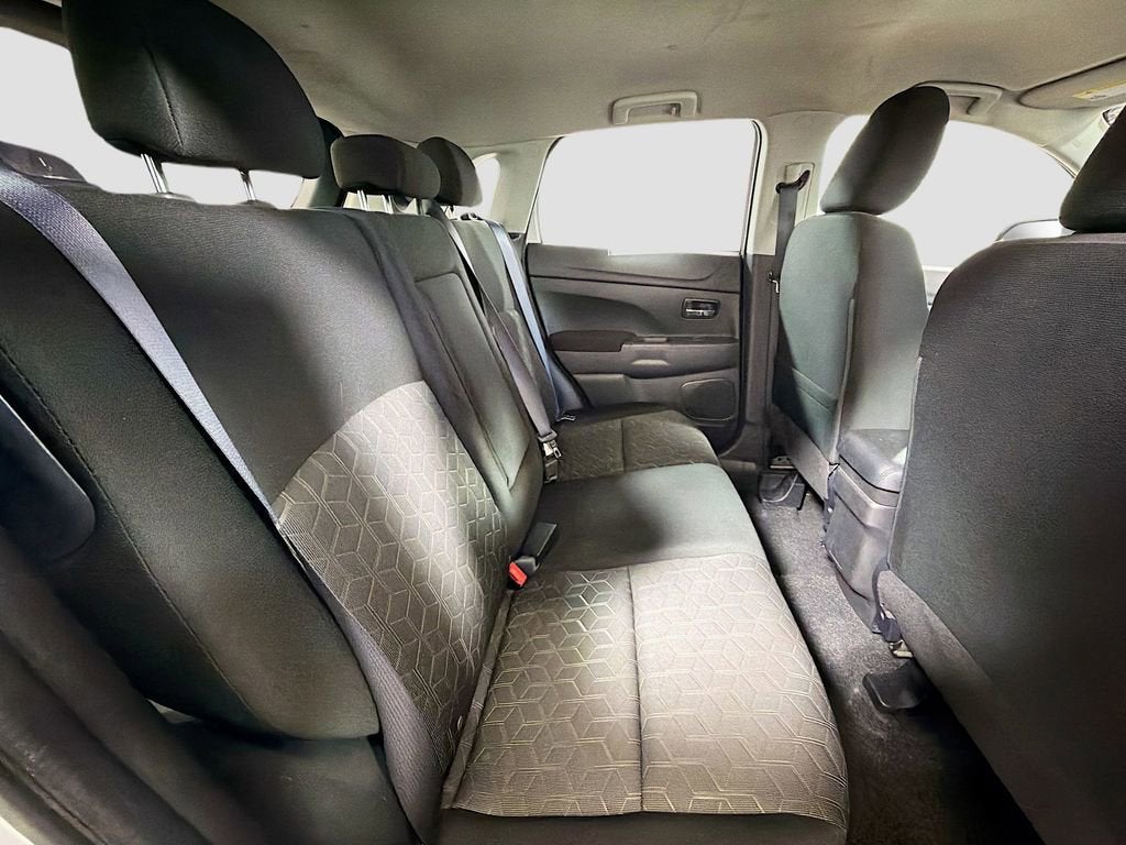2023 Mitsubishi Outlander Sport ES