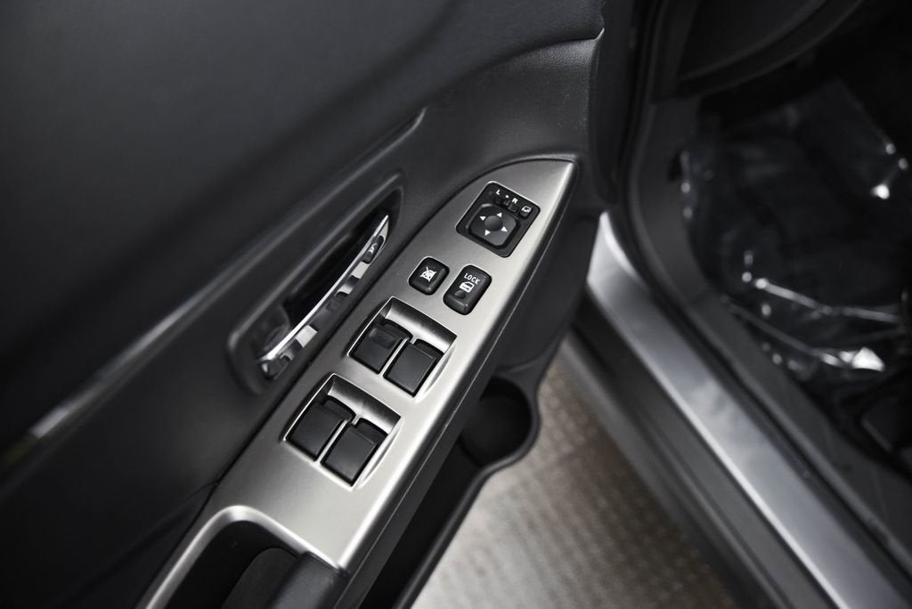 2025 Mitsubishi Outlander Sport S