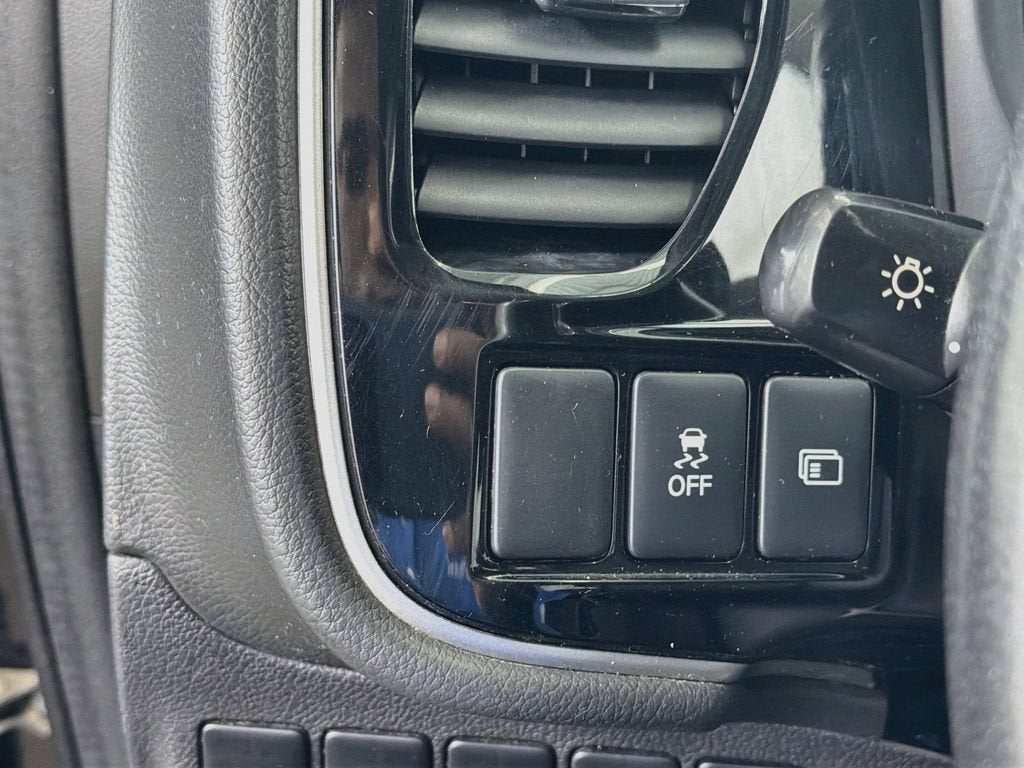 2018 Mitsubishi Outlander ES