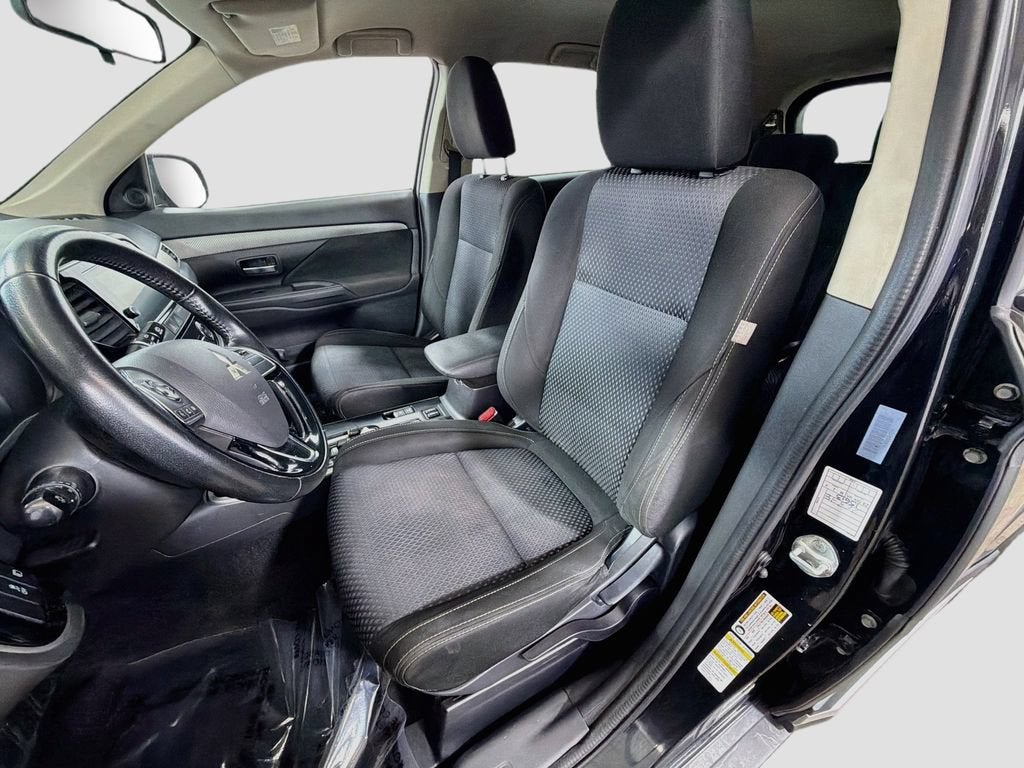 2018 Mitsubishi Outlander ES