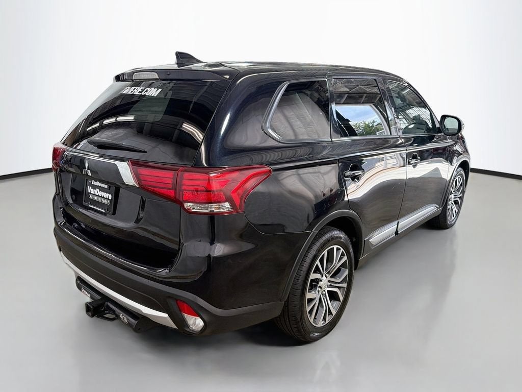 2018 Mitsubishi Outlander ES