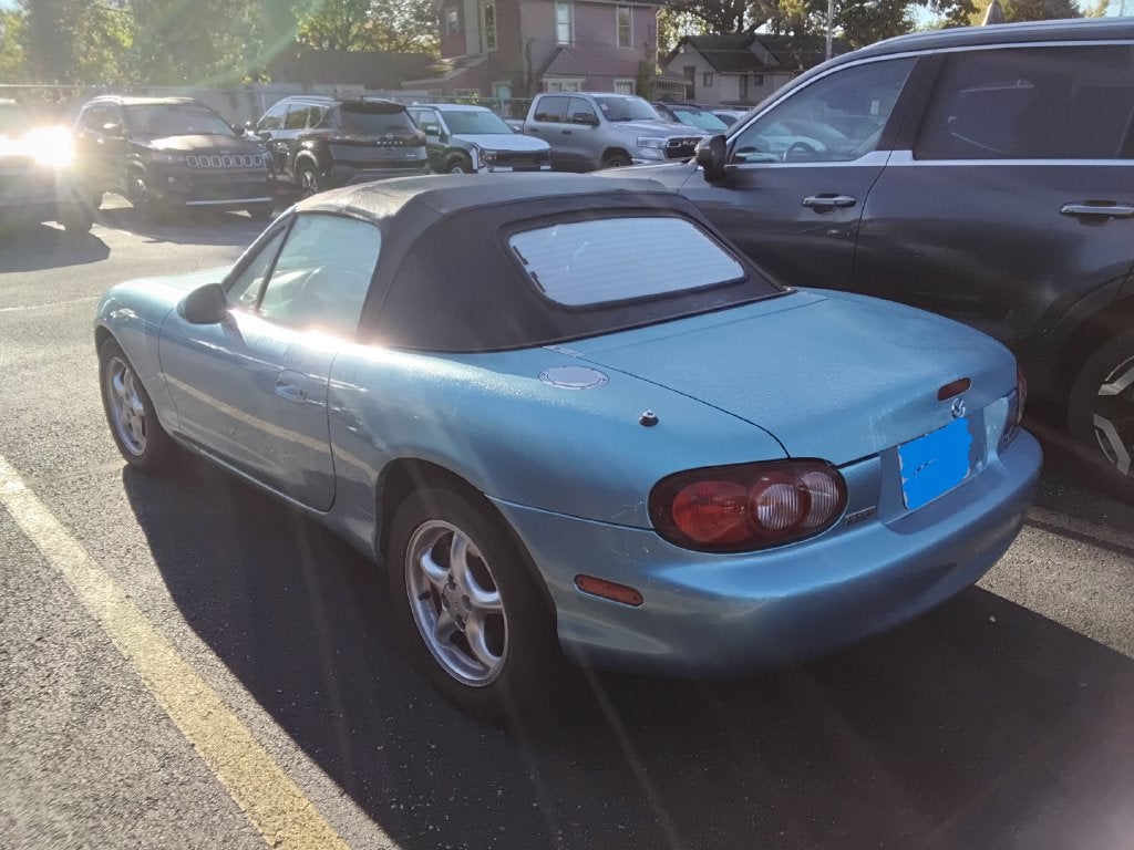 2002 Mazda Mazda MX-5 Miata Cloth