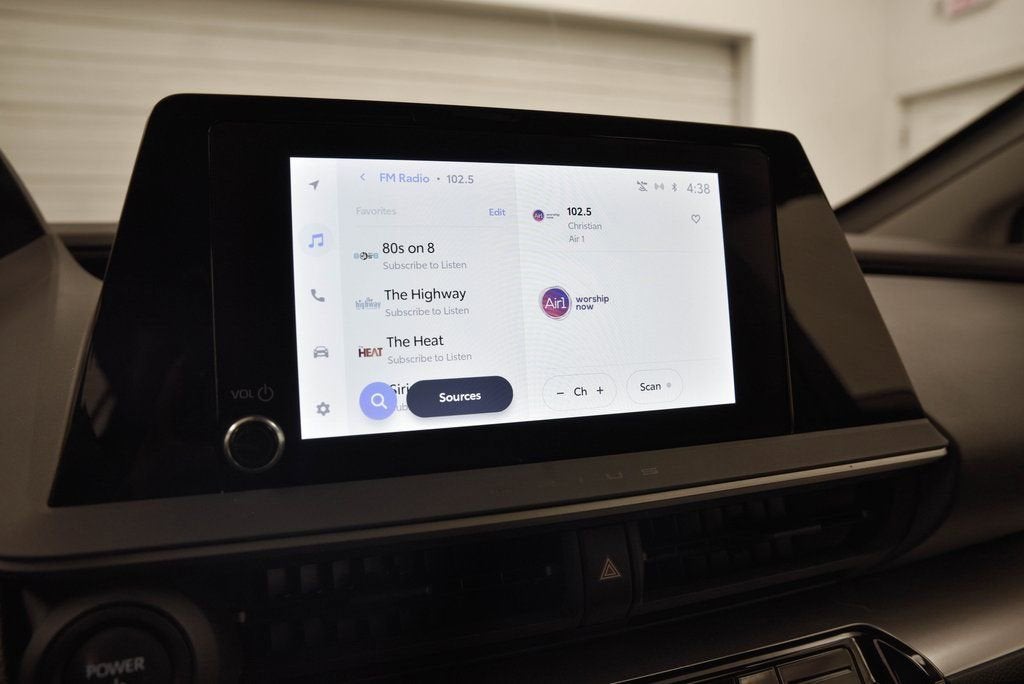 2023 Toyota Prius LE