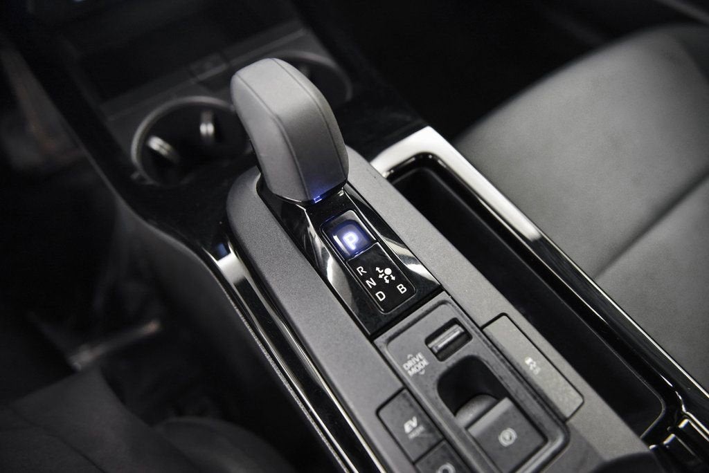 2023 Toyota Prius LE