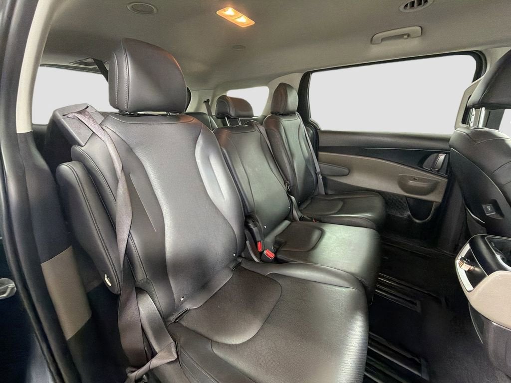 2025 Kia Carnival LXS