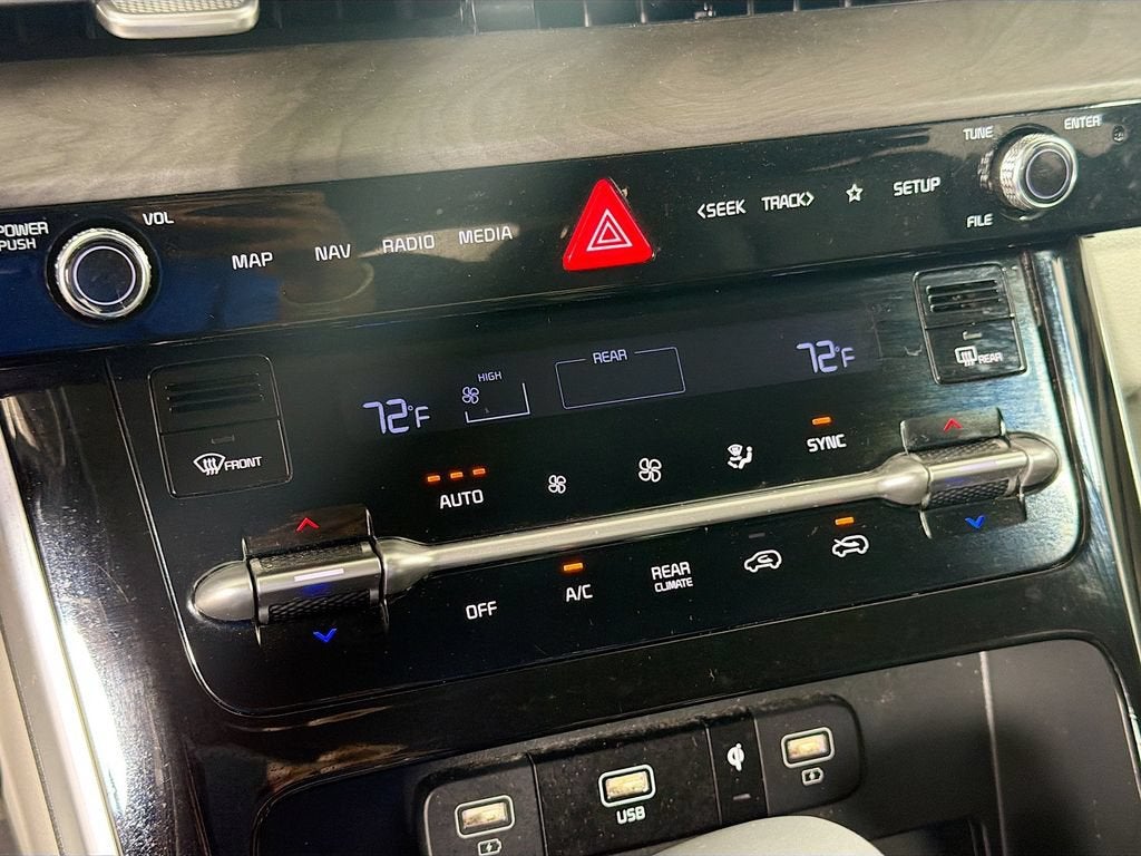 2023 Kia Carnival EX