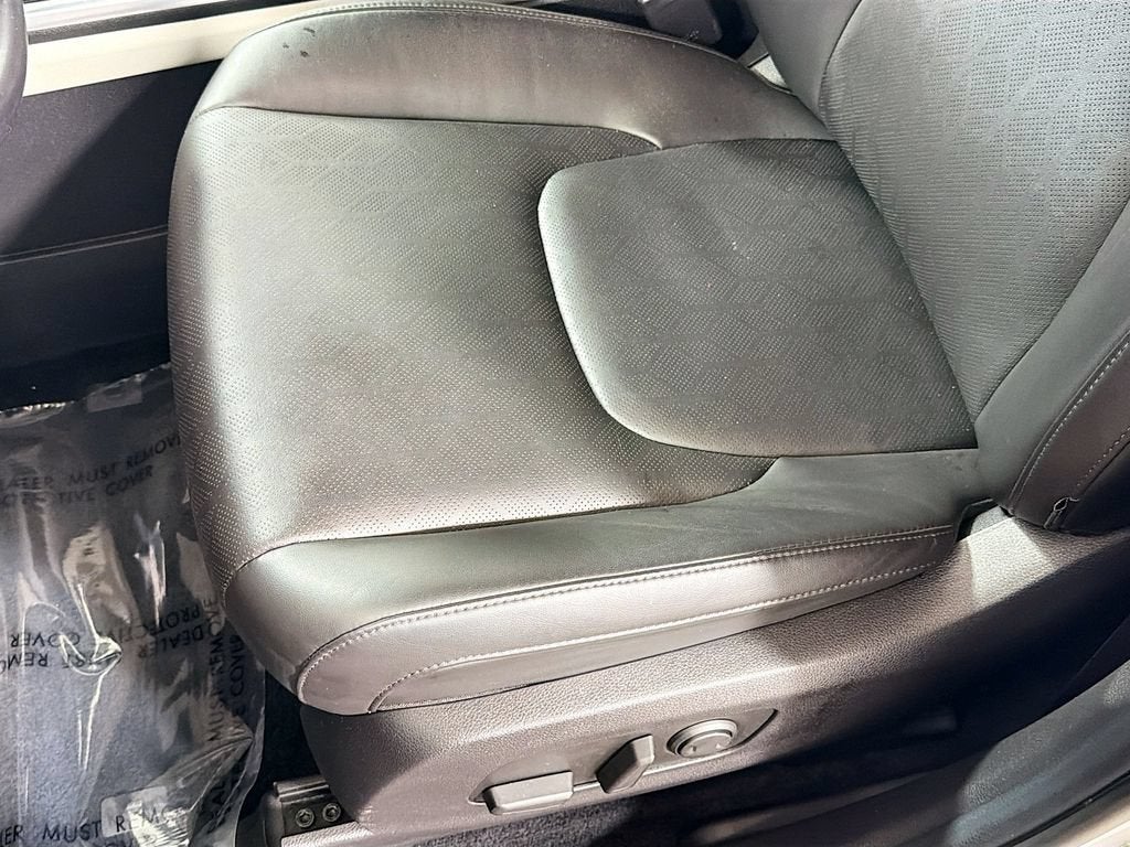 2023 Kia Carnival EX