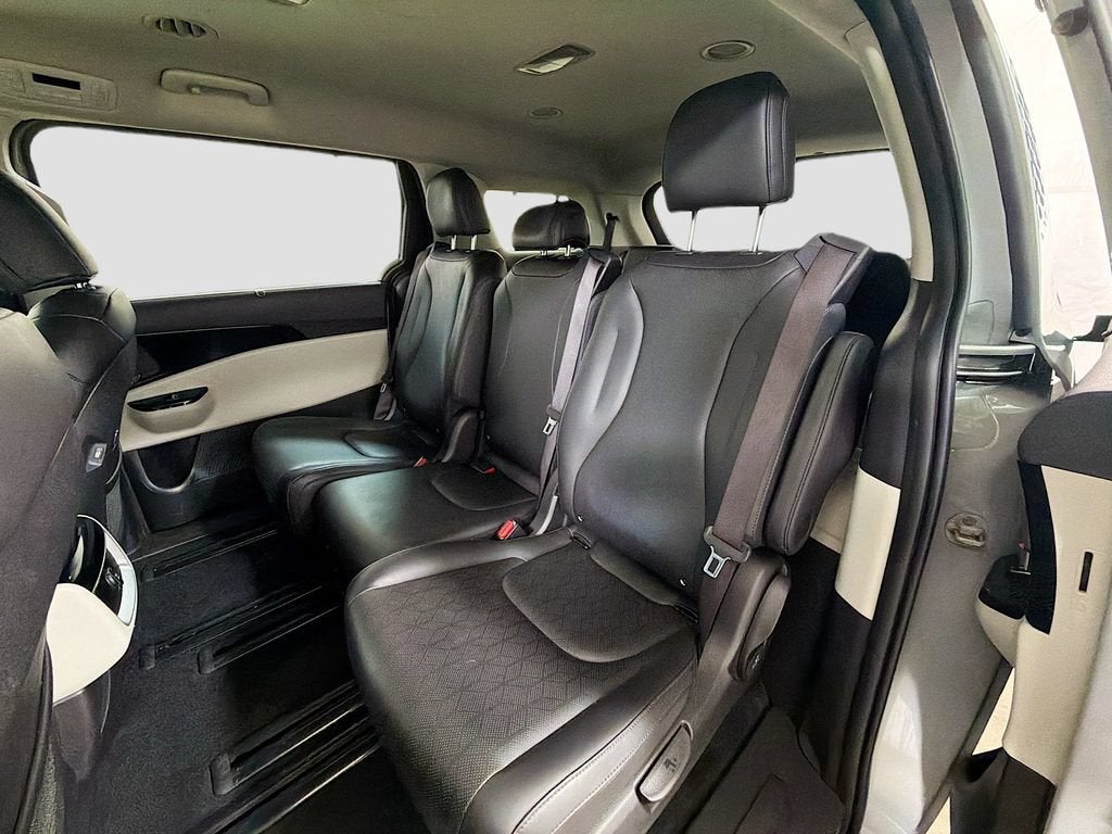 2023 Kia Carnival EX