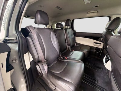 2023 Kia Carnival EX