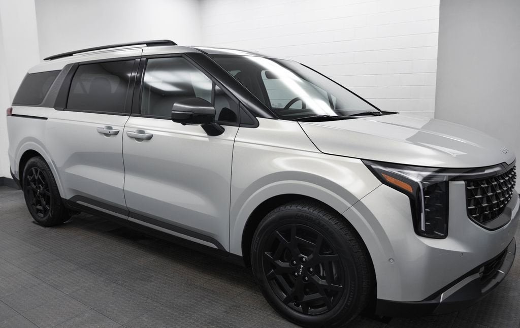 2025 Kia Carnival SX