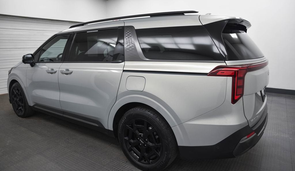 2025 Kia Carnival SX