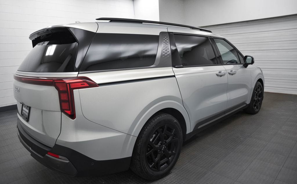 2025 Kia Carnival SX