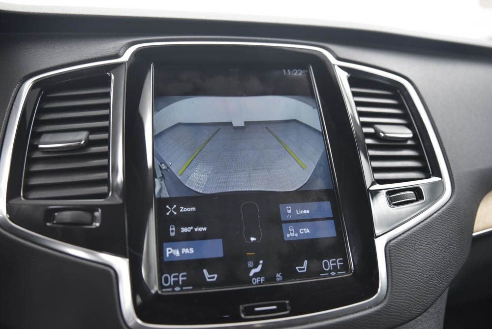 2022 Volvo XC90 Momentum