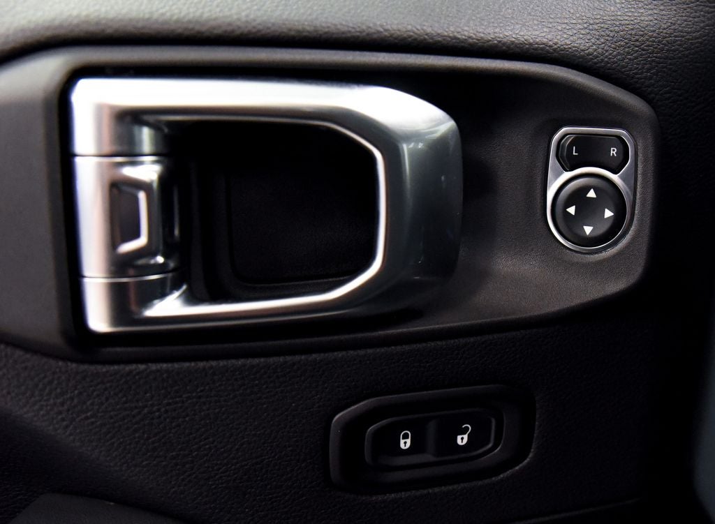 2025 Jeep Wrangler Sahara 4xe