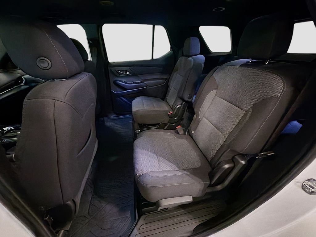 2023 Chevrolet Traverse LT Cloth w/2FL