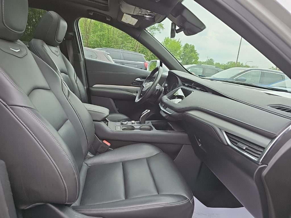 2020 Cadillac XT4 Premium Luxury