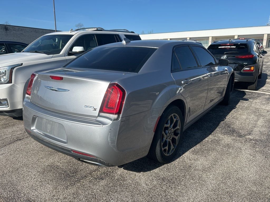 2016 Chrysler 300 S
