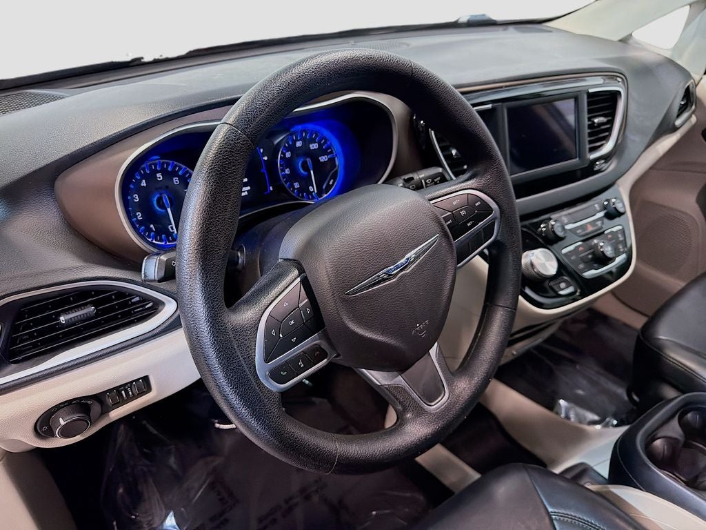 2021 Chrysler Voyager LXI