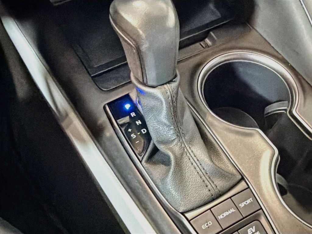 2023 Toyota Camry Hybrid SE