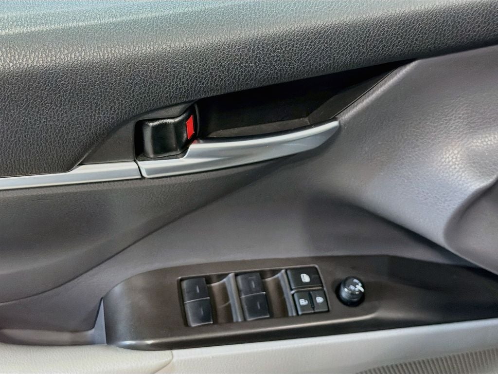 2023 Toyota Camry Hybrid SE
