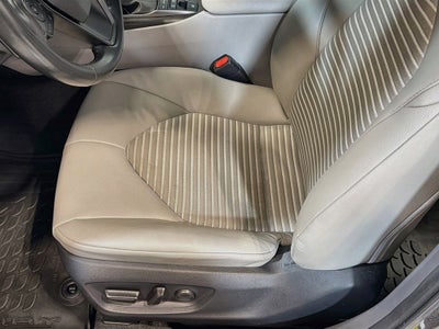 2023 Toyota Camry Hybrid SE